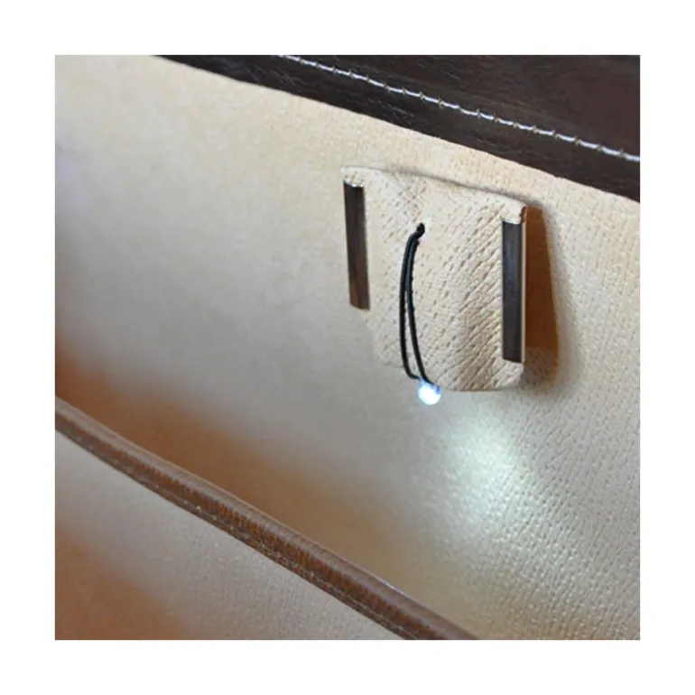 Aktówka ze skóry typu dyplomatycznego "Leonardo" B525