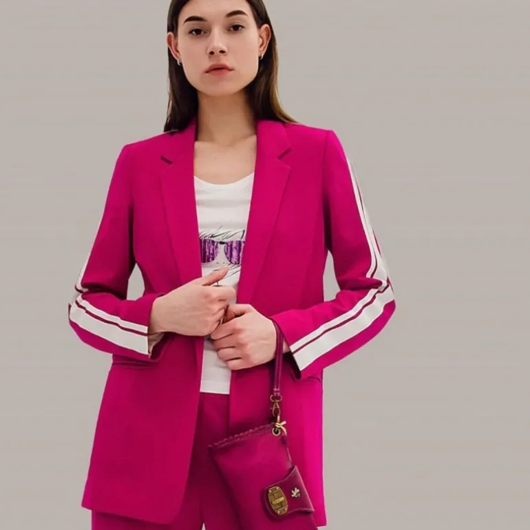 Elegancka i pięknie wykonana listonoszka skórzana damska "Pontremoli" B336