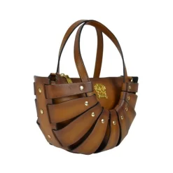 Mała elegancka Listonoszka skórzana na łańcuszku. "Simona"