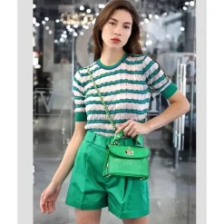 Mała elegancka torebka skórzana na rączce "Lucignano" R280/20