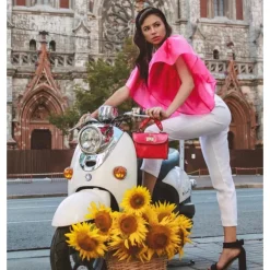 Mała elegancka torebka skórzana na rączce "Lucignano" R280/20