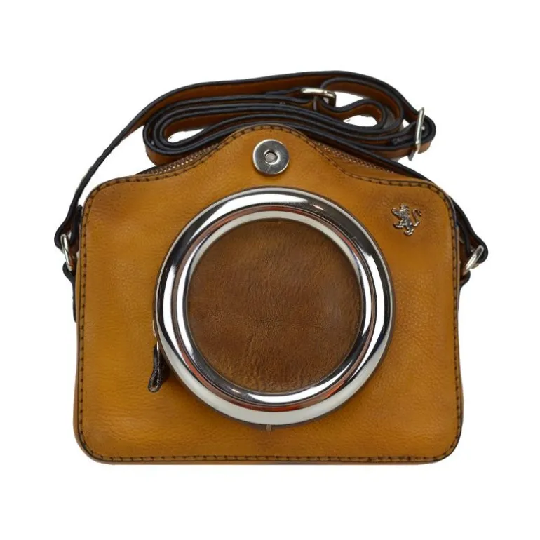 Mała listonoszka ze skóry wykonana na wzór aparatu fotograficznego. B444P