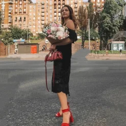 Mała torebka skórzana z tłoczonym wzorem "Lady Brunelleschi" K120/N