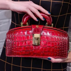 Mała torebka skórzana z tłoczonym wzorem "Lady Brunelleschi" K120/N