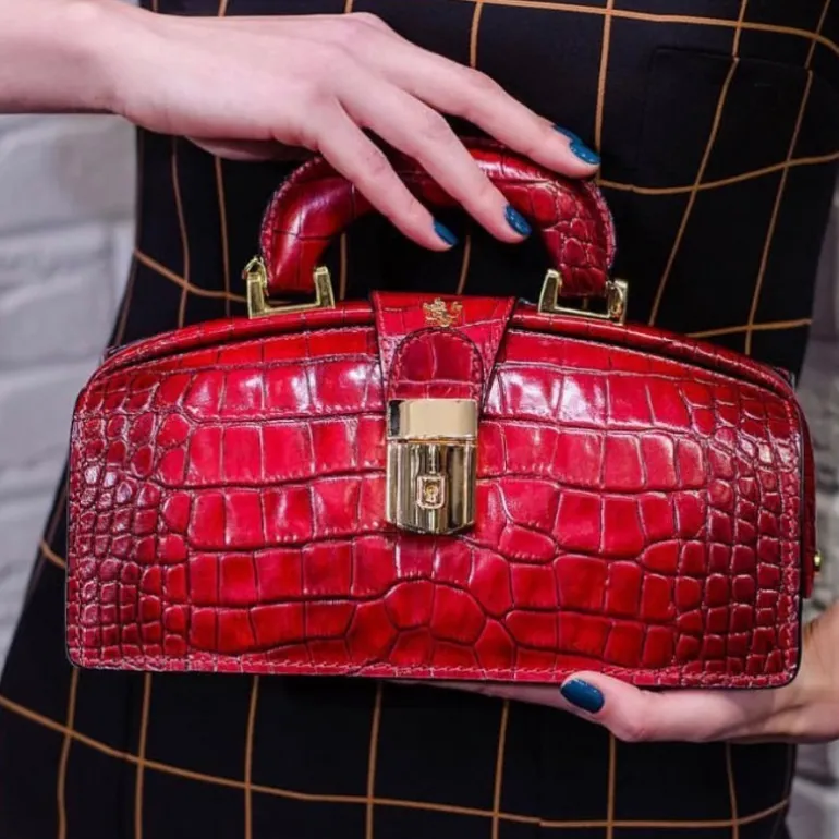 Mała torebka skórzana z tłoczonym wzorem "Lady Brunelleschi" K120/N