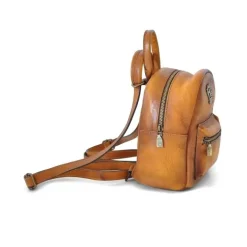 Mały damski plecak ze skóry z kieszonką z przodu. "Mia"