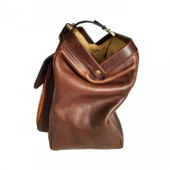 Skórzana torba lekarska z pocztówką