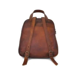 Skórzany damski plecak o zaokrąglonych liniach ​wyposażony "Sirmione"