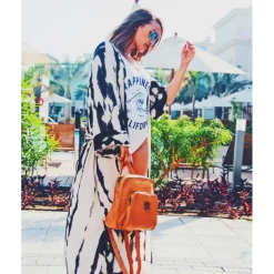 Skórzany damski plecak o zaokrąglonych liniach ​wyposażony "Sirmione"