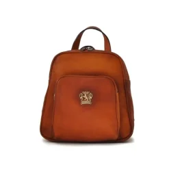 Skórzany damski plecak o zaokrąglonych liniach ​wyposażony "Sirmione"