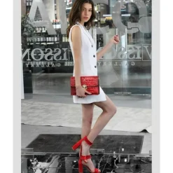 Wieczorowa kopertówka damska ze skóry z łańcuszkiem "Lucrezia de' Medici"