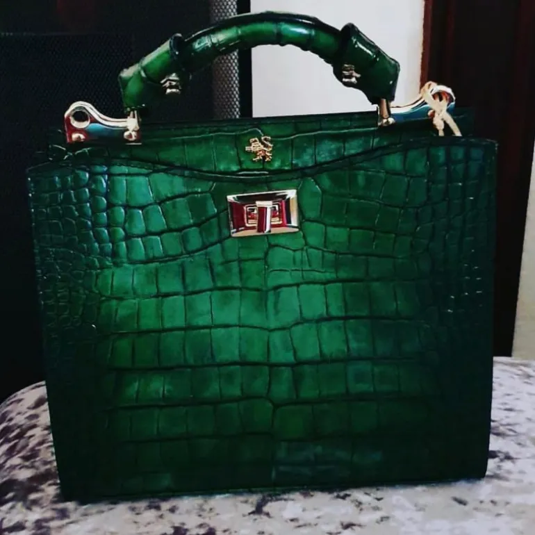 Zgrabna i praktyczna torebka damska skórzana. "Anna Maria Luisa de' Medici"