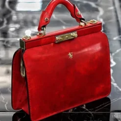 Zgrabna, wspaniale zaprojektowana skórzana torebka  "Vittoria Colonna" R153